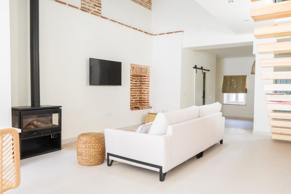 Communal lounge/ TV room, TV and multimedia