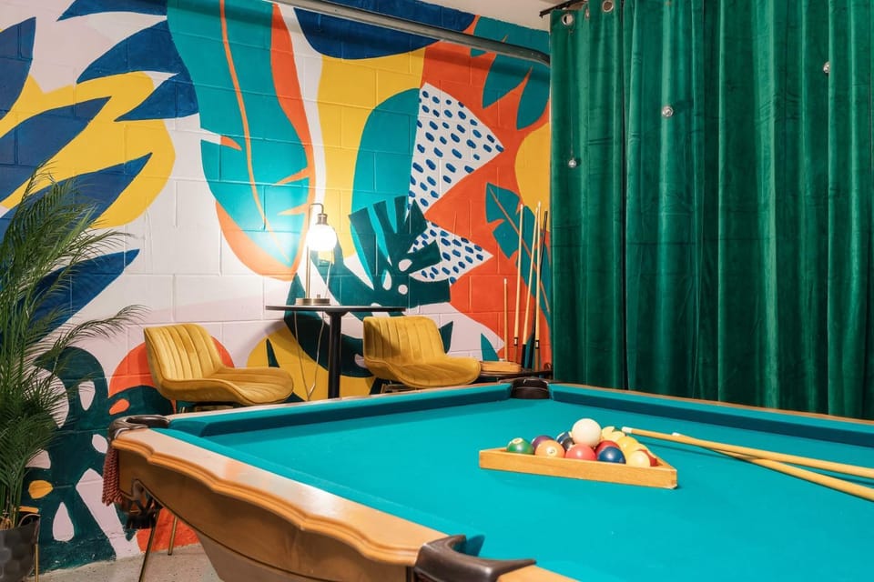 The Sunny - Theme Parks , Heated Pool , Grill Villa in Loughman