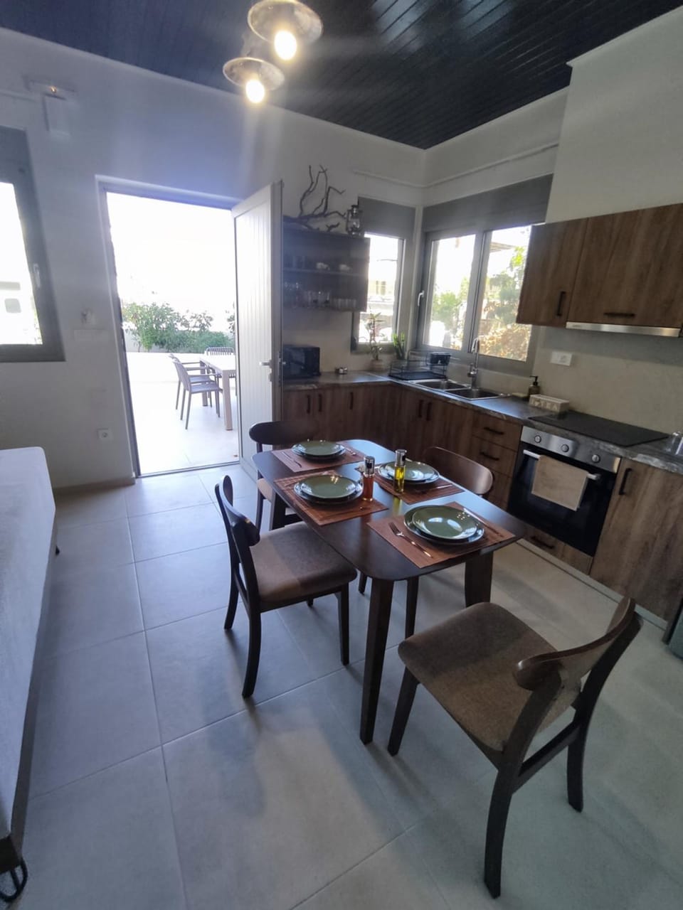 Balcony/Terrace, Dining area, stove