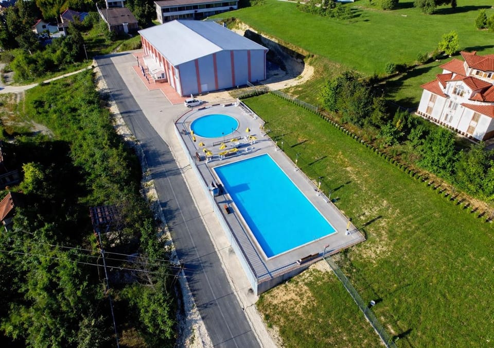 Bungalovi izvor Plive 2 Villa in Bosnia and Herzegovina