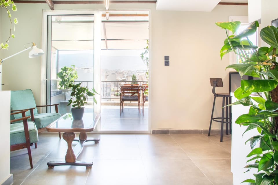 NEW! Unbelievable Acropolis View Jacuzzi flat! Apartment in Athens