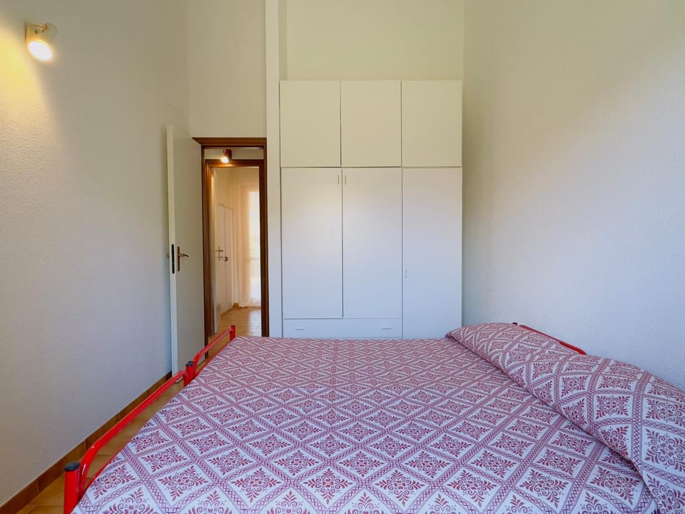 Bed, Bedroom, wardrobe