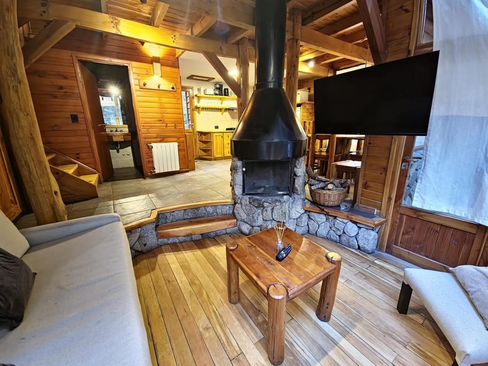 El Remanso - Radal Cabin, Manzano Bay Cabin in Puerto Manzano