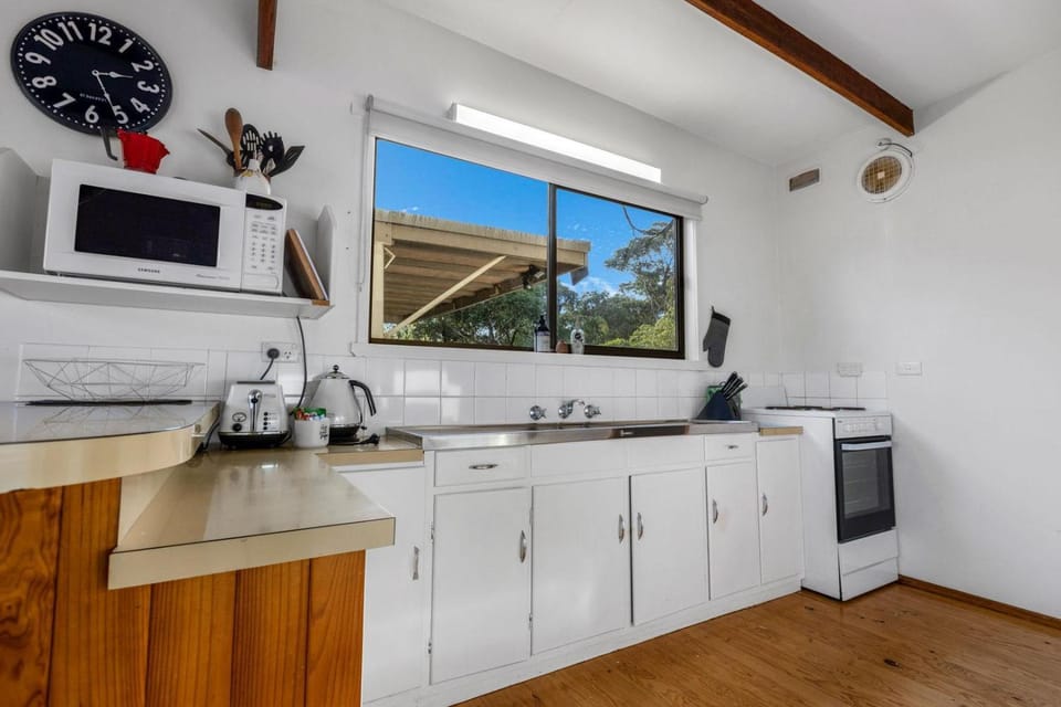 Jetty View - Lorikeet Cabin Cabin in Victoria