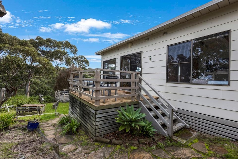 Jetty View - Bellbird Cabin Cabin in Victoria