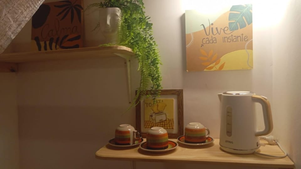 Coffee/tea facilities, Kitchen or kitchenette