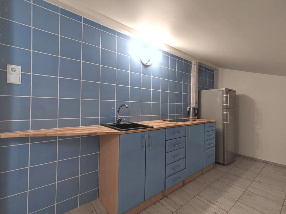 Kitchen or kitchenette, oven, stove, kitchen