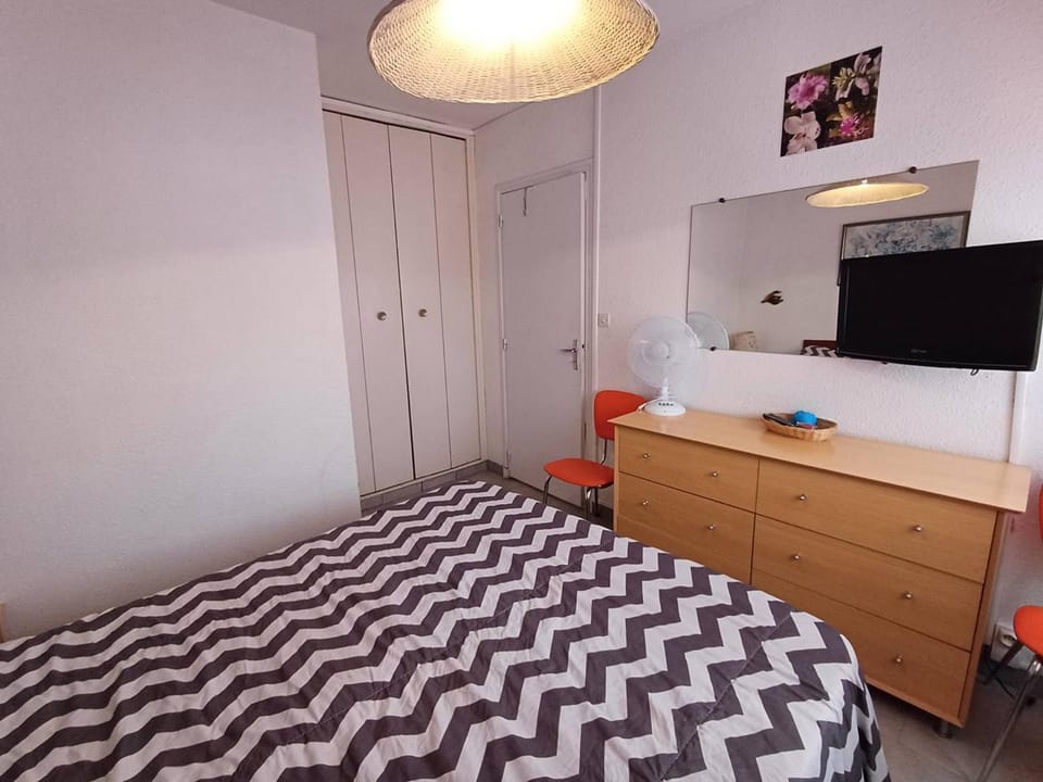 Appartement F2 avec Balcon, Ascenseur et Proche Thermes à Balaruc-les-Bains - FR-1-571-62 Apartment in Balaruc-les-Bains
