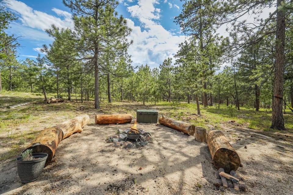 Buckskin Hideaway Hiking & Biking Trails BBQ House in Colorado
