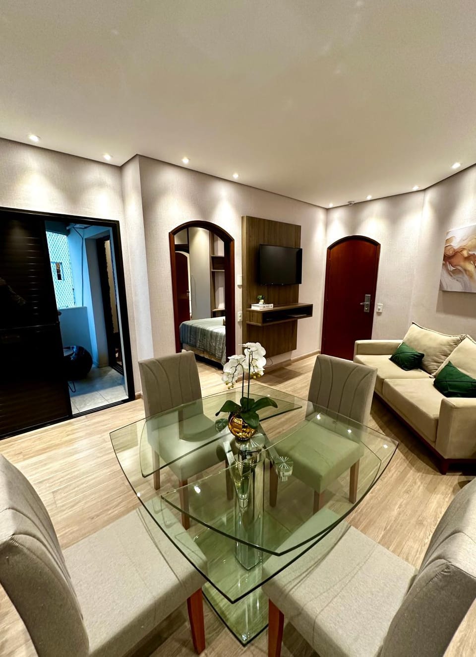 Communal lounge/ TV room, Living room, Dining area