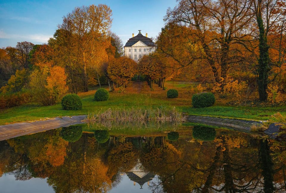 Zespół Pałacowo-Parkowy w Ostromecku Bed and Breakfast in Greater Poland Voivodeship