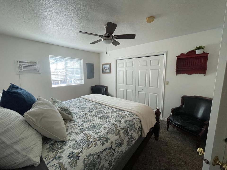 Zion Cottage Glendale House in Glendale