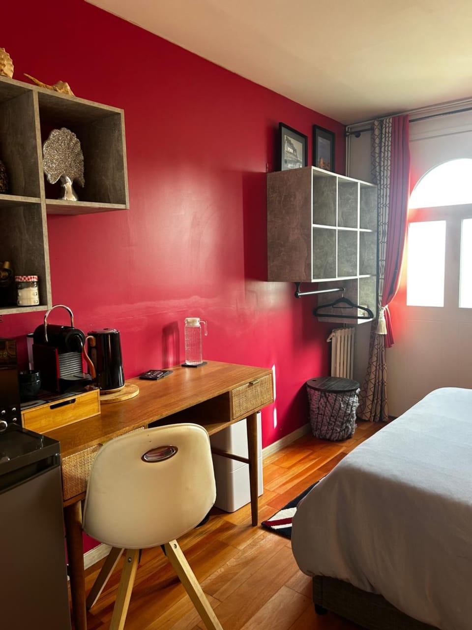 Coffee/tea facilities, storage