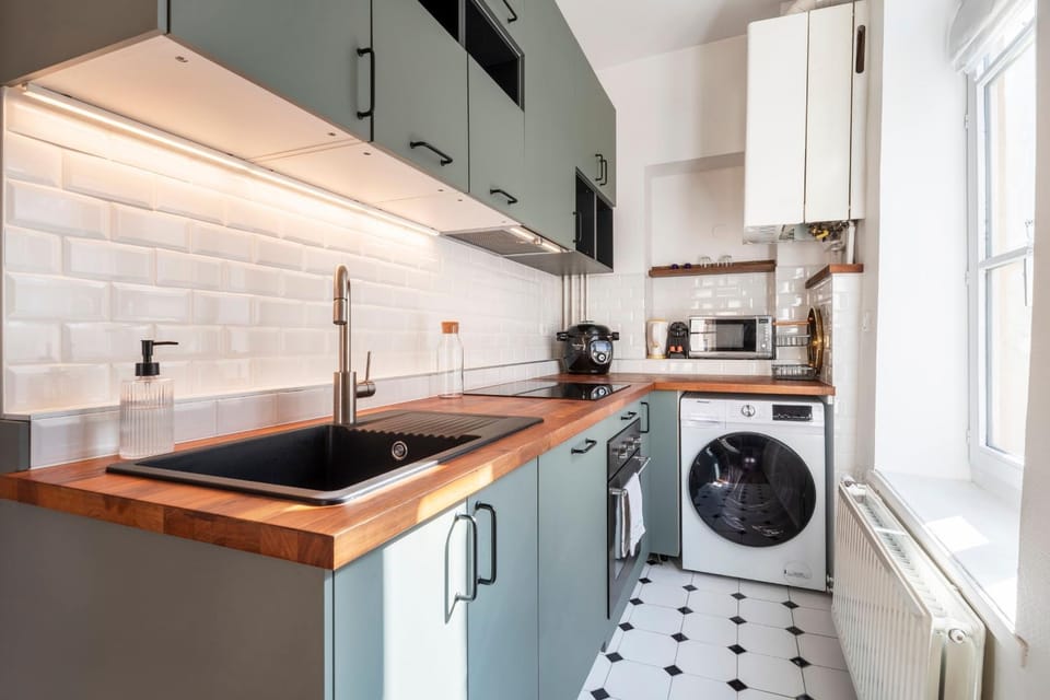Coffee/tea facilities, dishwasher, oven, washing machine