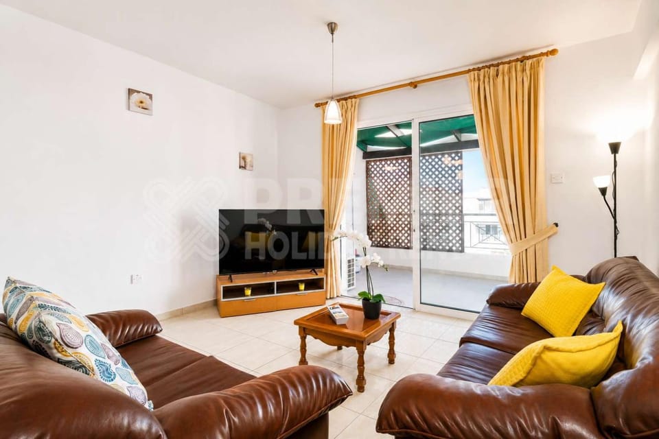 2BR Apartment with Pool - Michel by Premier Apartment in Paralimni