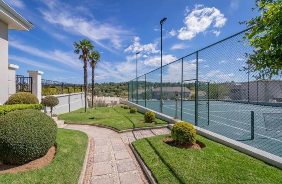 Spring, Day, Garden, Squash, Tennis court, On site, Garden view, Entertainment, Inner courtyard view