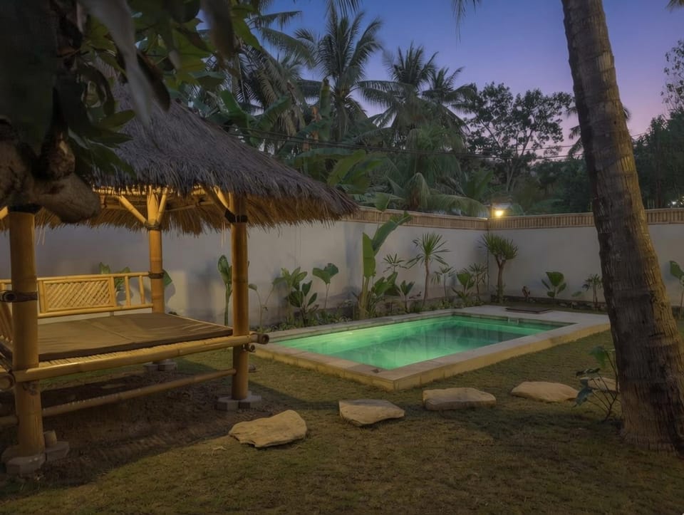Property building, Swimming pool