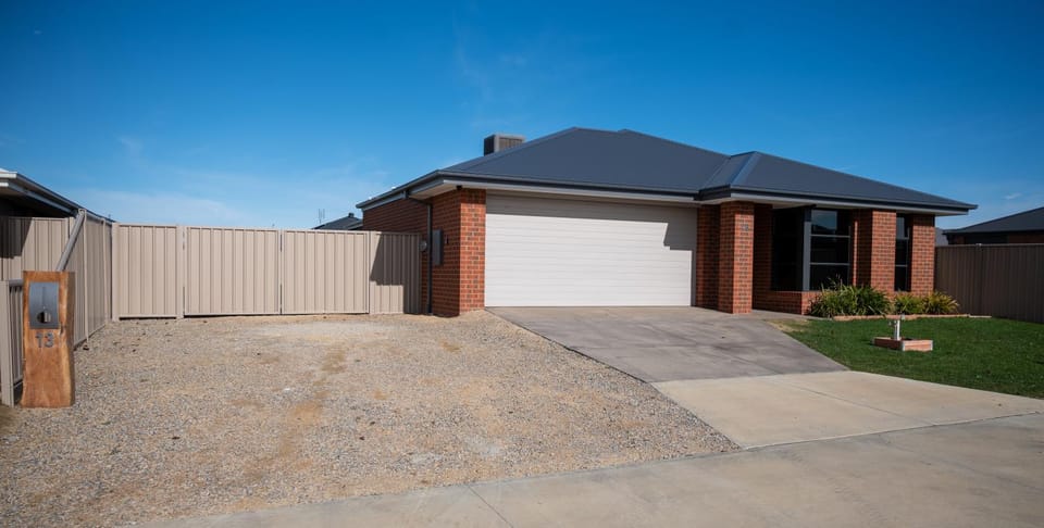 Grevillea House House in Echuca