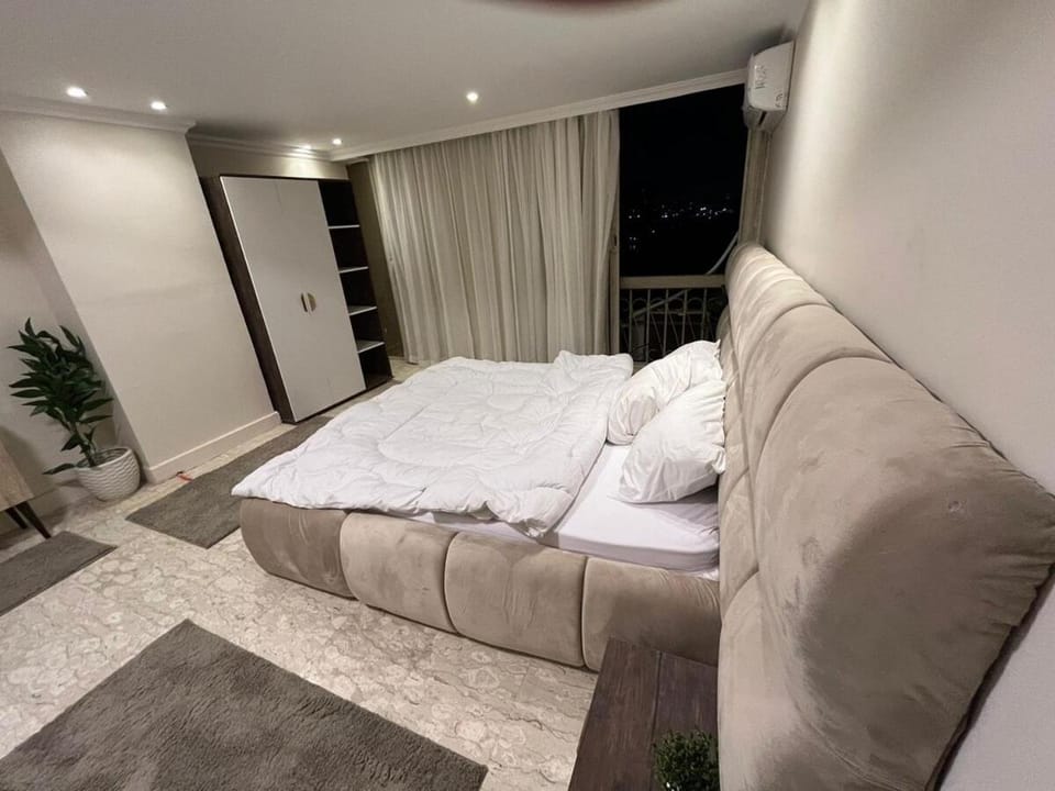 Royal Nile view 4BR Apartment in Cairo Governorate