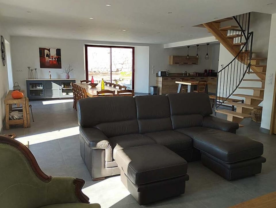 Living room, Dining area