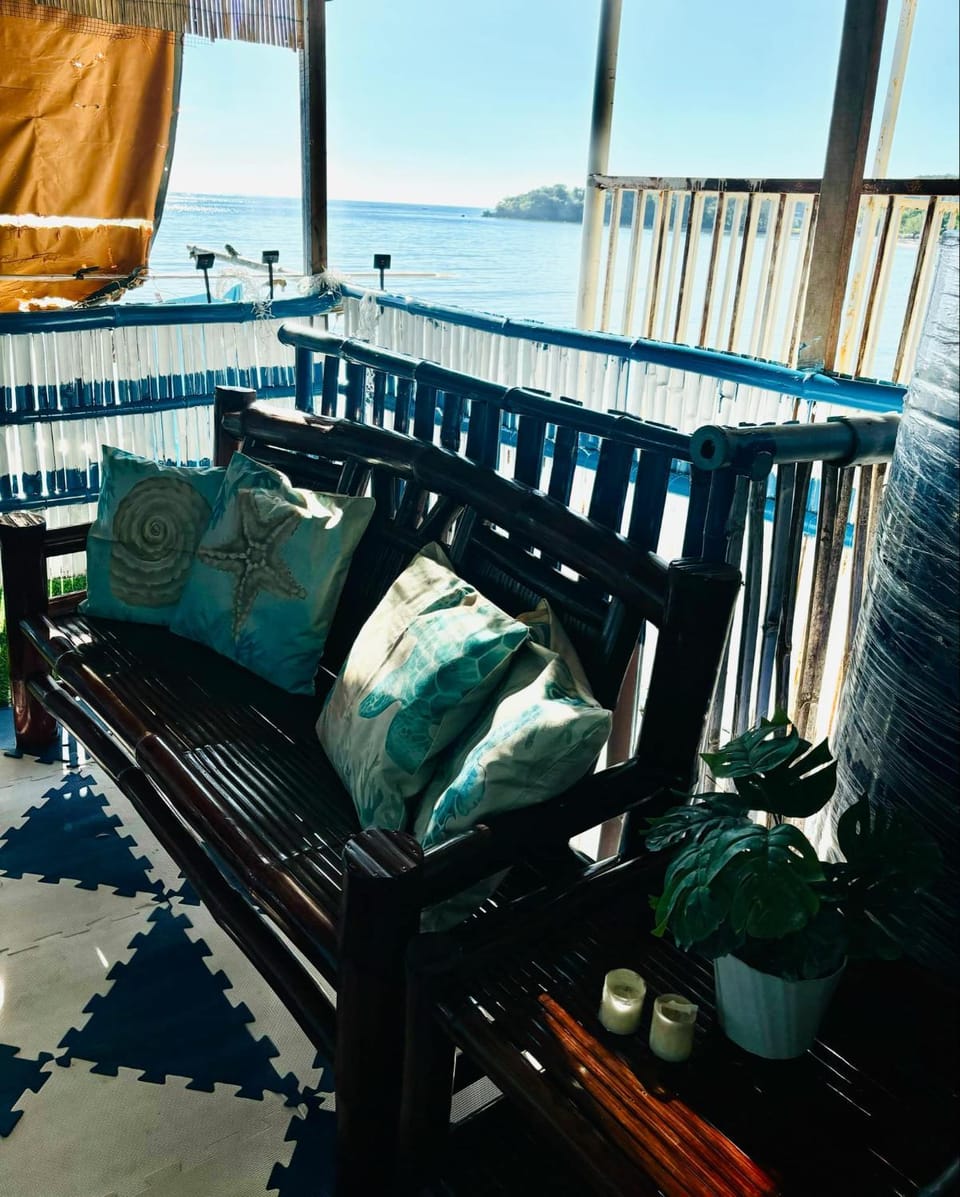HiGhLanDer SeAsuN Bed and Breakfast in La Union