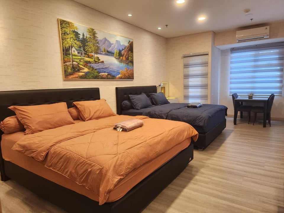 Spacious 2 King Bed Family Room 56 Sqm PODOMORO APARTMENT Tower Liberty 21st Floor with Mall Direct Access Apartment in Indonesia