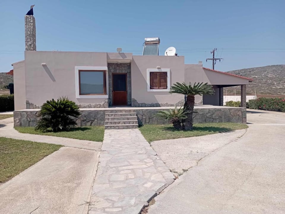 Property building, Day, Natural landscape