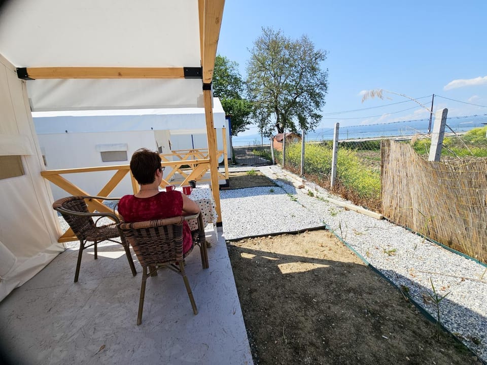 Balcony/Terrace, Lake view
