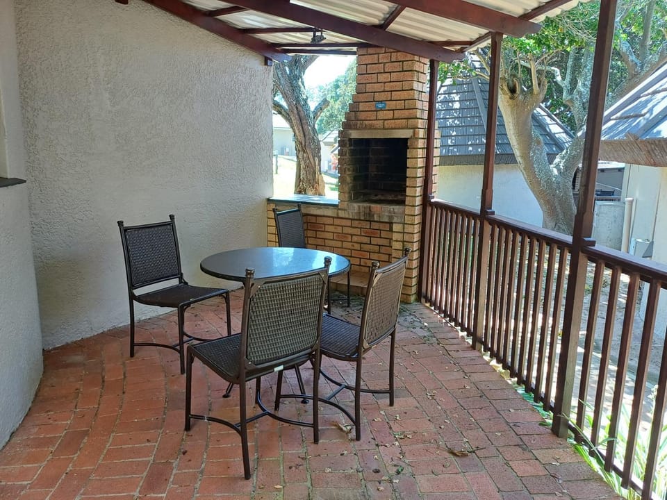 Day, View (from property/room), Dining area
