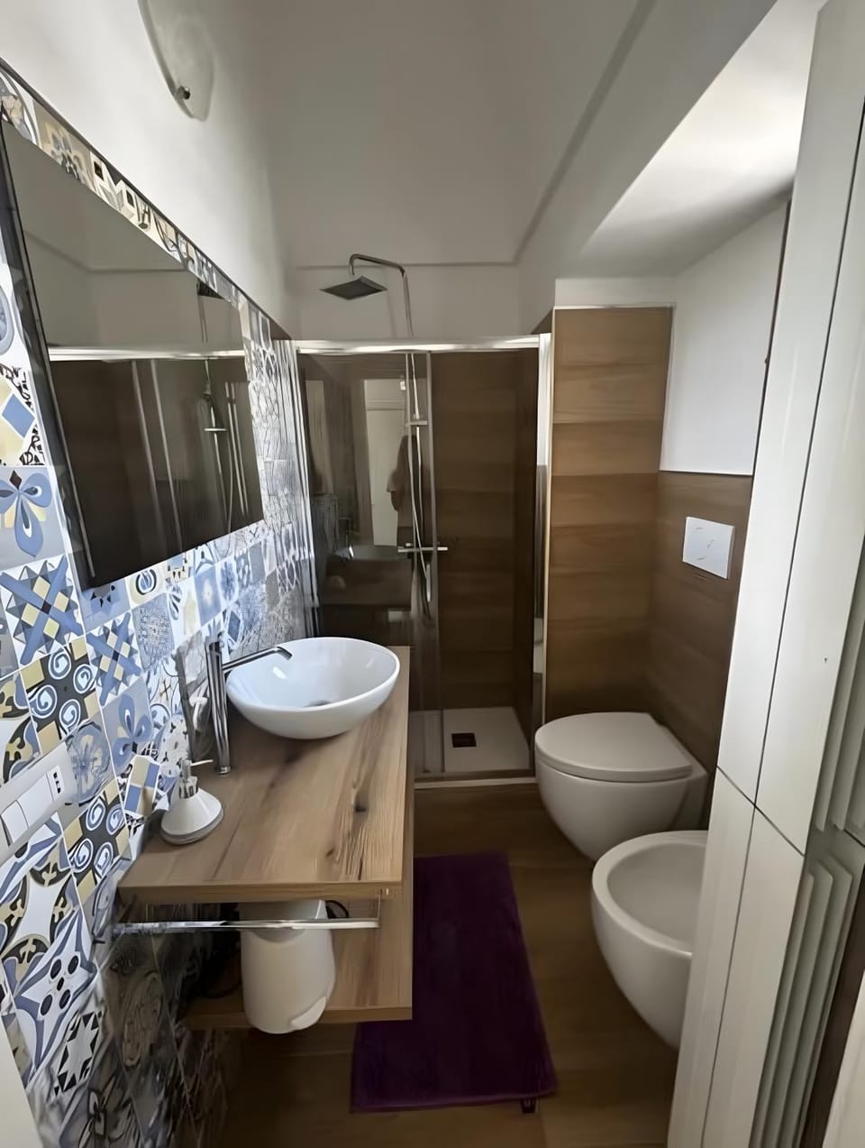 Bathroom, Living room