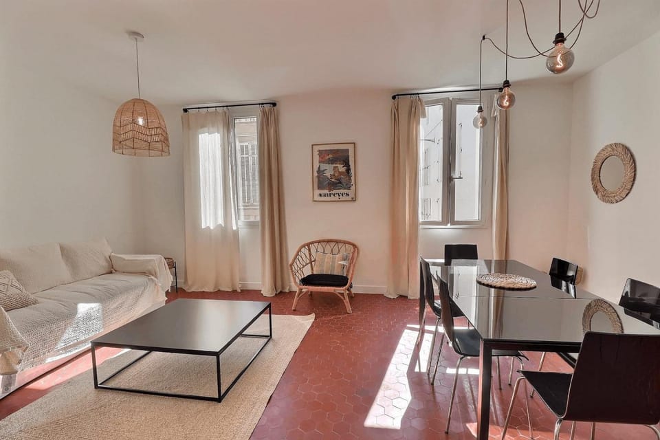 Spacious T3 in the heart of Marseille Apartment in Marseille