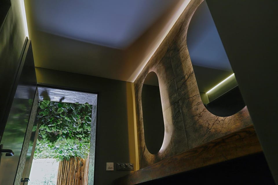 Property building, Spa and wellness centre/facilities