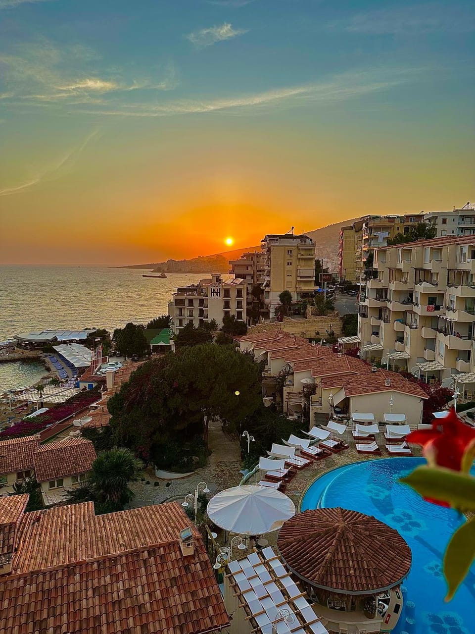 Natural landscape, Pool view, Sea view, Swimming pool, Sunset, sunbed