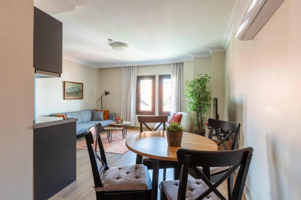 Gorgeous Airy 2BD2Bath Bosphorus Views! #358 Apartment in Istanbul