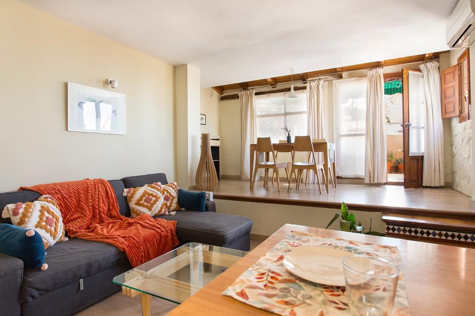 Living room, Seating area, Dining area