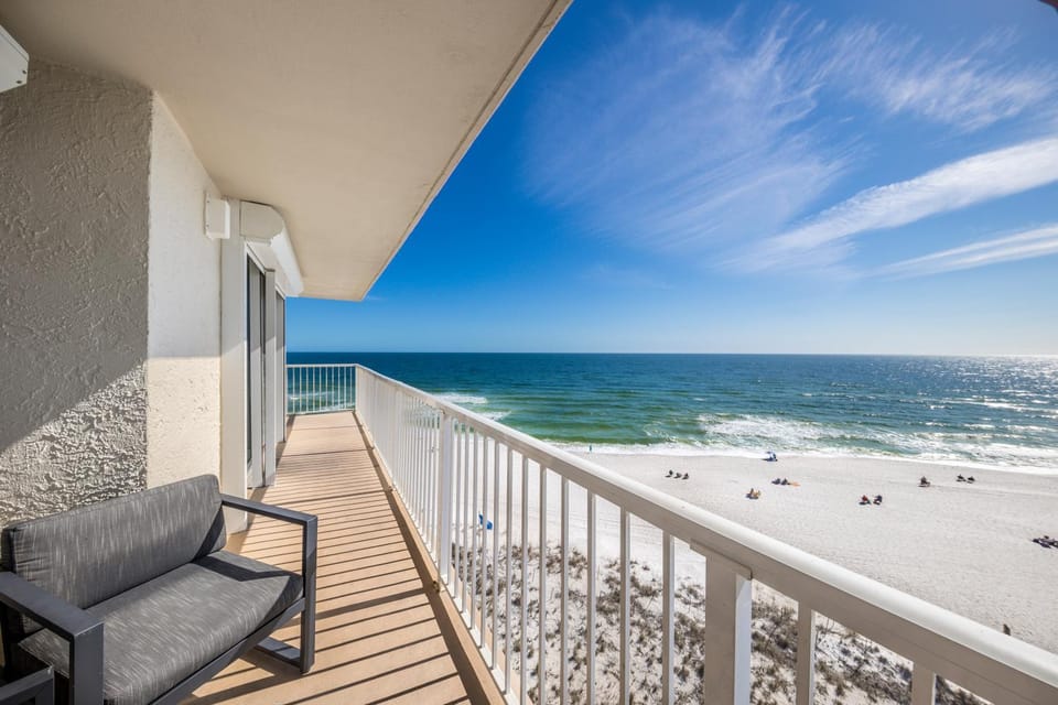 View (from property/room), Balcony/Terrace, Beach