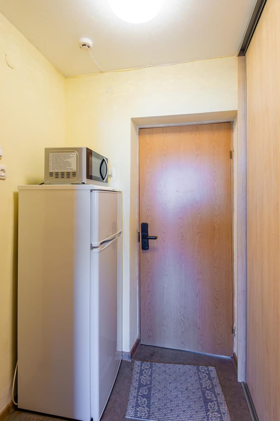 Kitchen or kitchenette, wardrobe