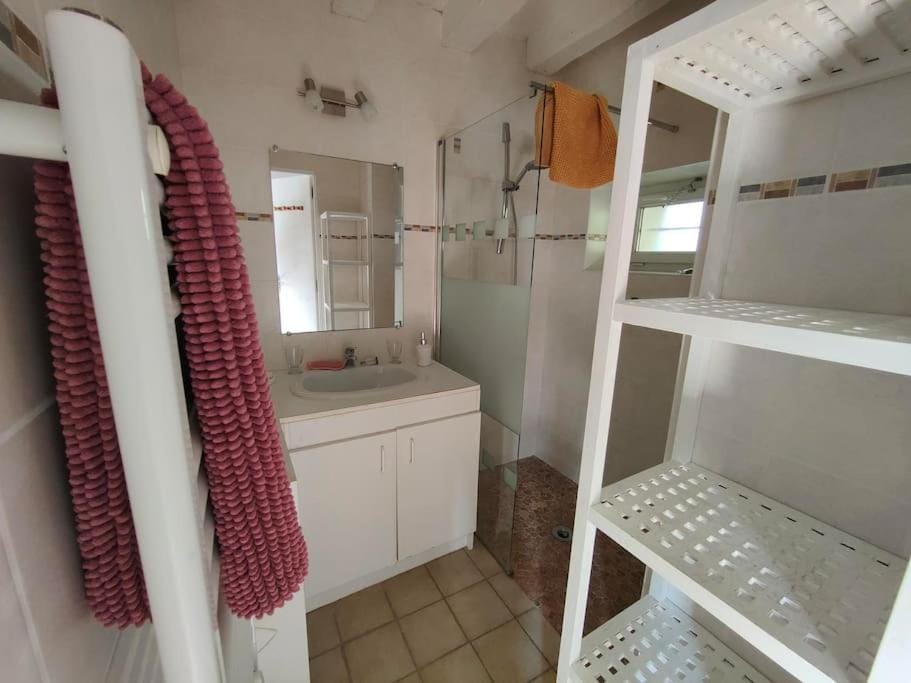 Le trainefeuilles,confortable,chaleureux,200m du zoo House in Centre-Val de Loire