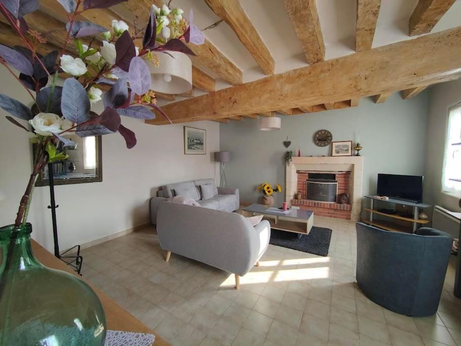 Le trainefeuilles,confortable,chaleureux,200m du zoo House in Centre-Val de Loire