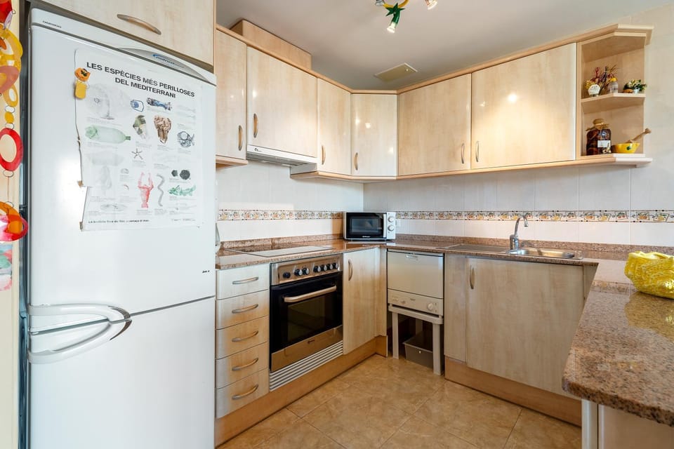 Kitchen or kitchenette, Living room