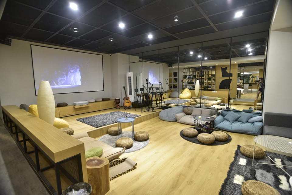 Seating area