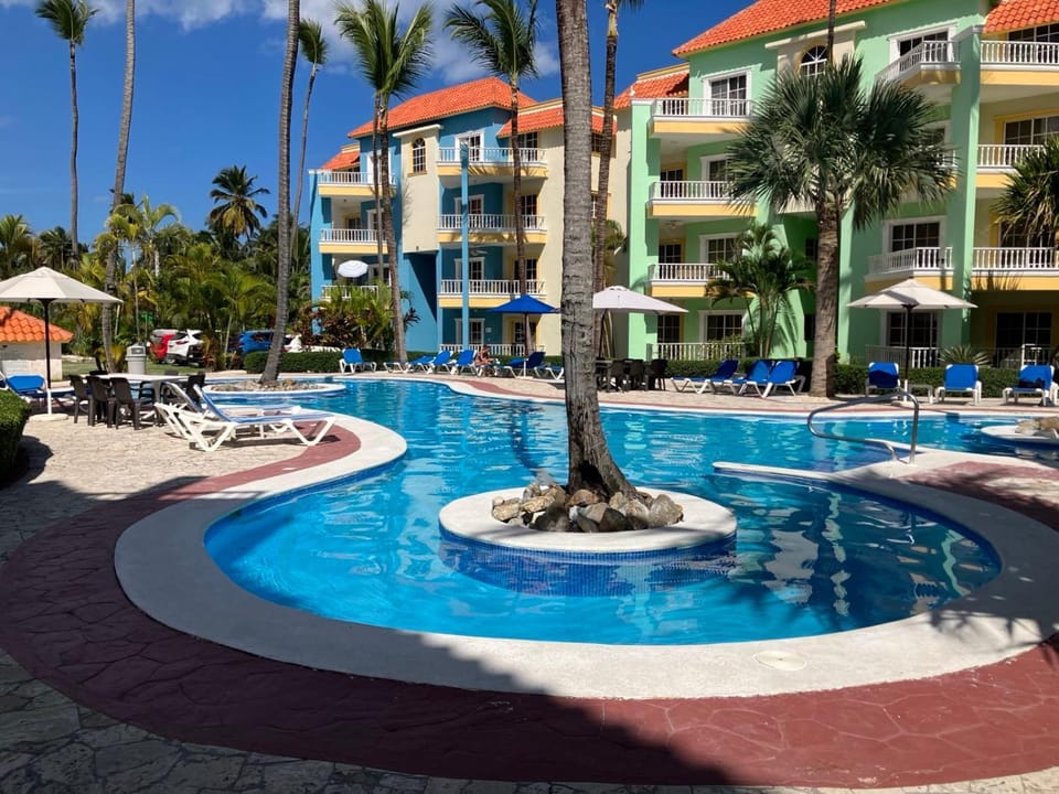 Pool view, Swimming pool