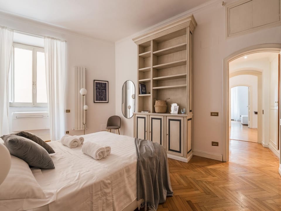 Bed, Photo of the whole room, Bedroom, towels
