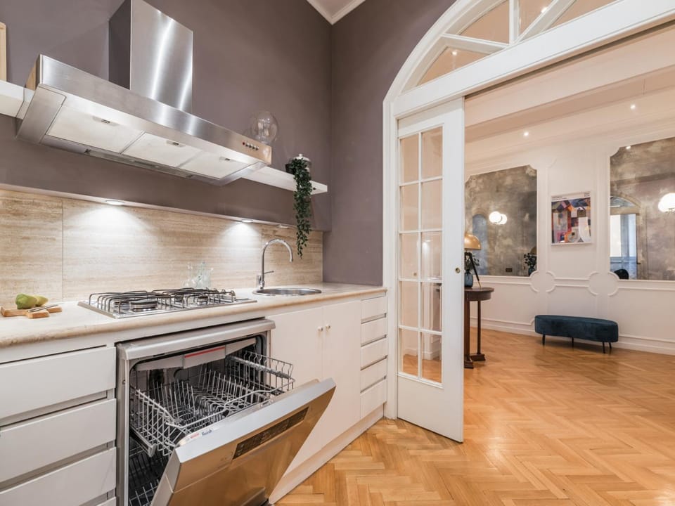 Kitchen or kitchenette, Dining area, dishwasher, stove