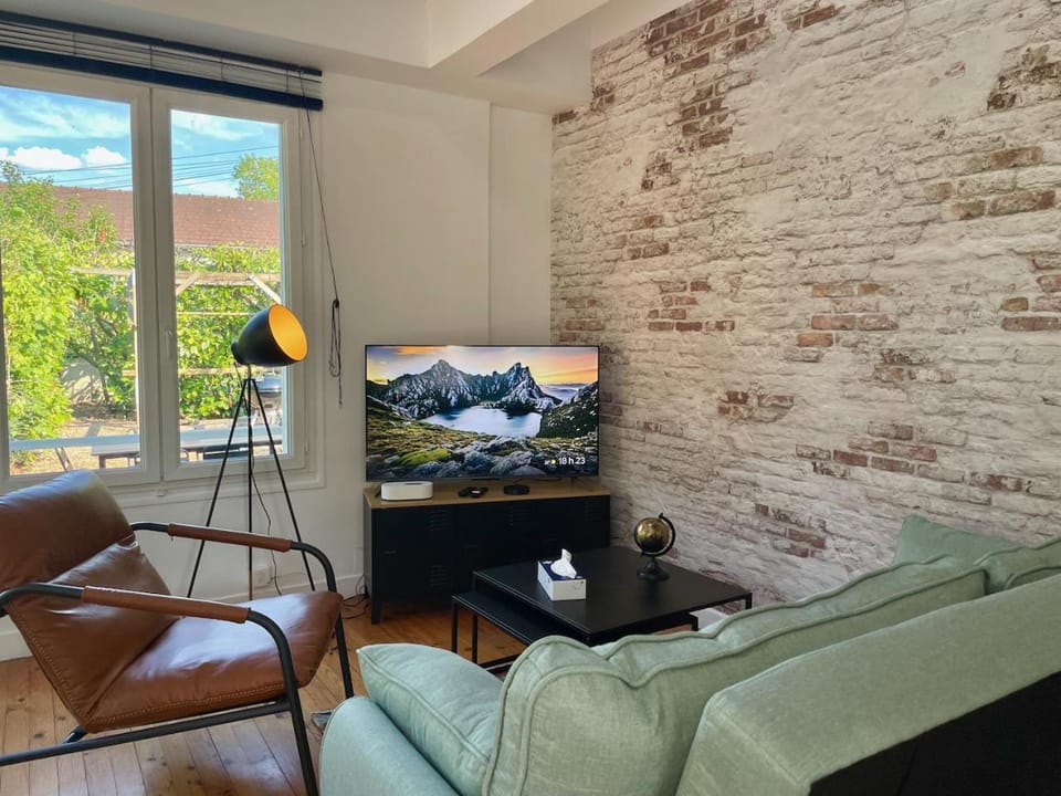 TV and multimedia, Living room