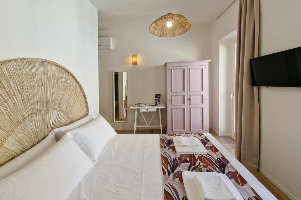 Pola Rooms - Holiday Home by Host Hero House in Civitanova Marche