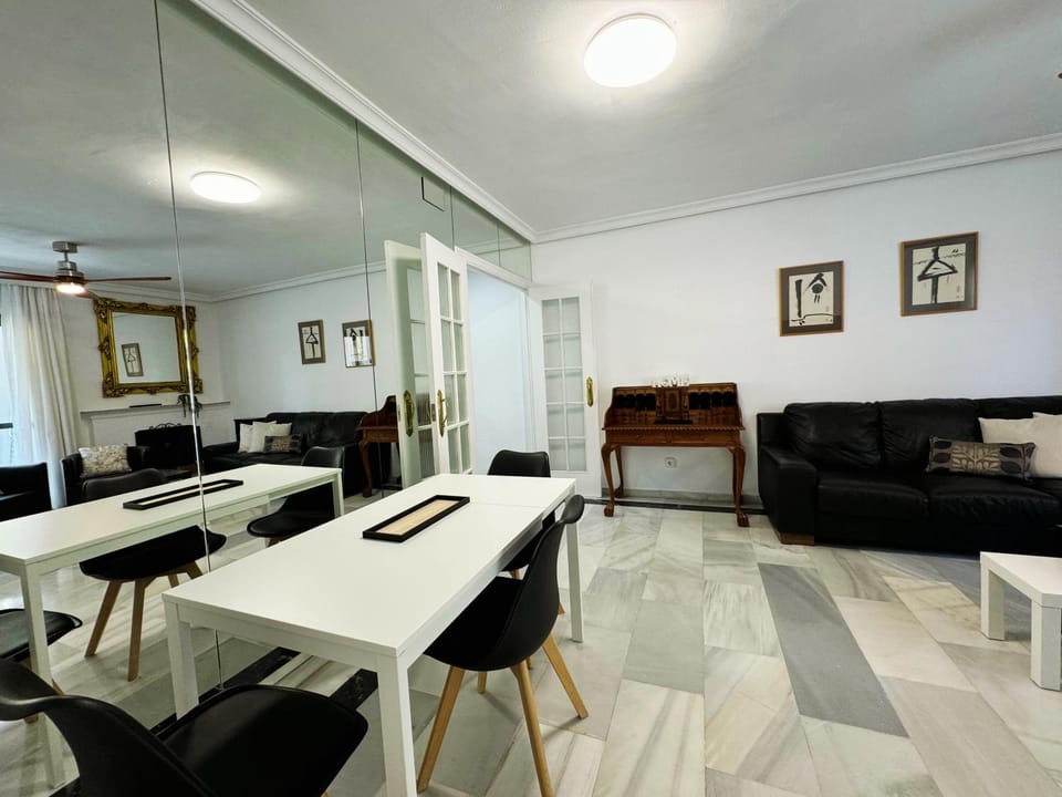 Las Terrazas de Marbella Center - Walk Everywhere EaW Homes Apartment in Marbella