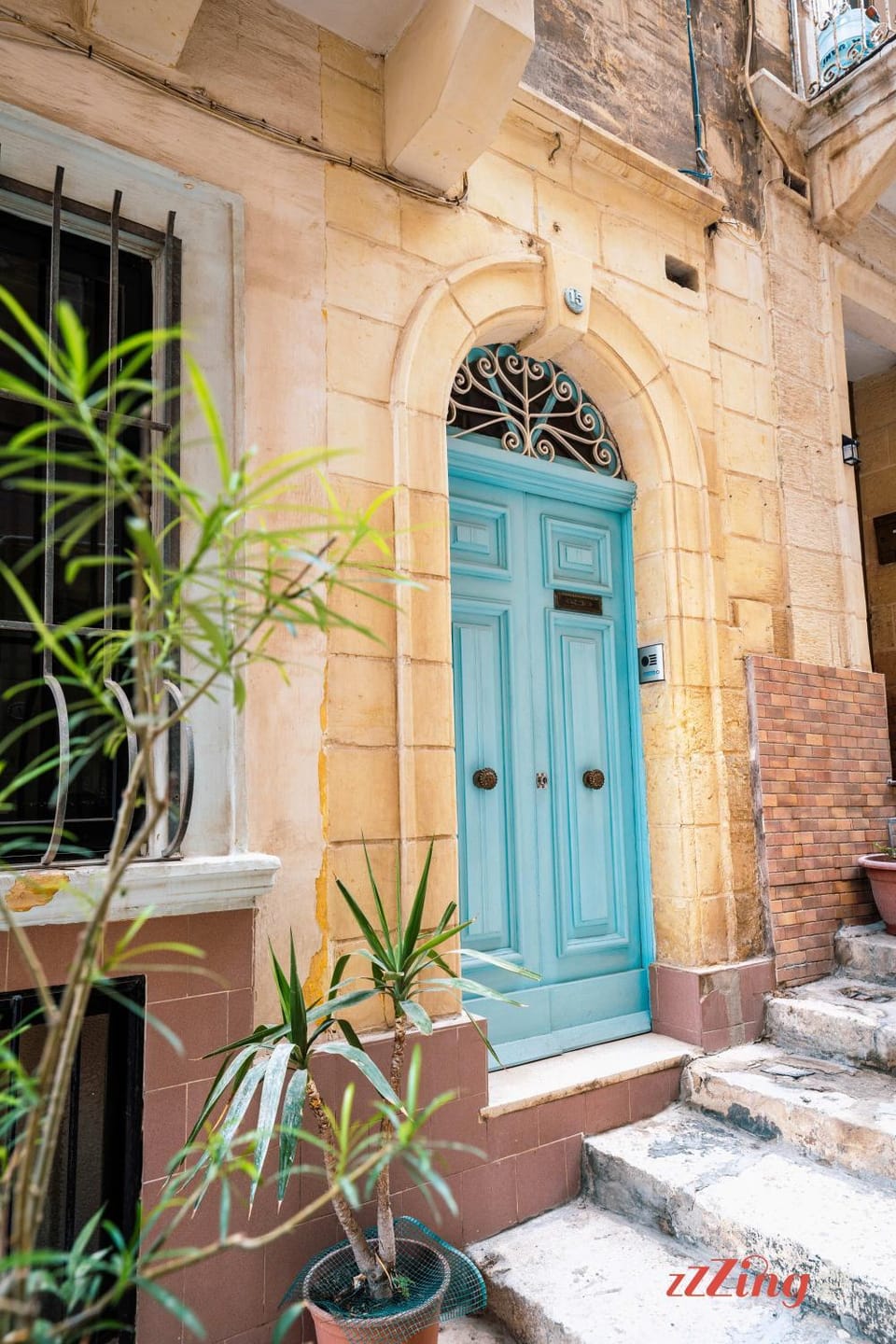 Property building, Facade/entrance