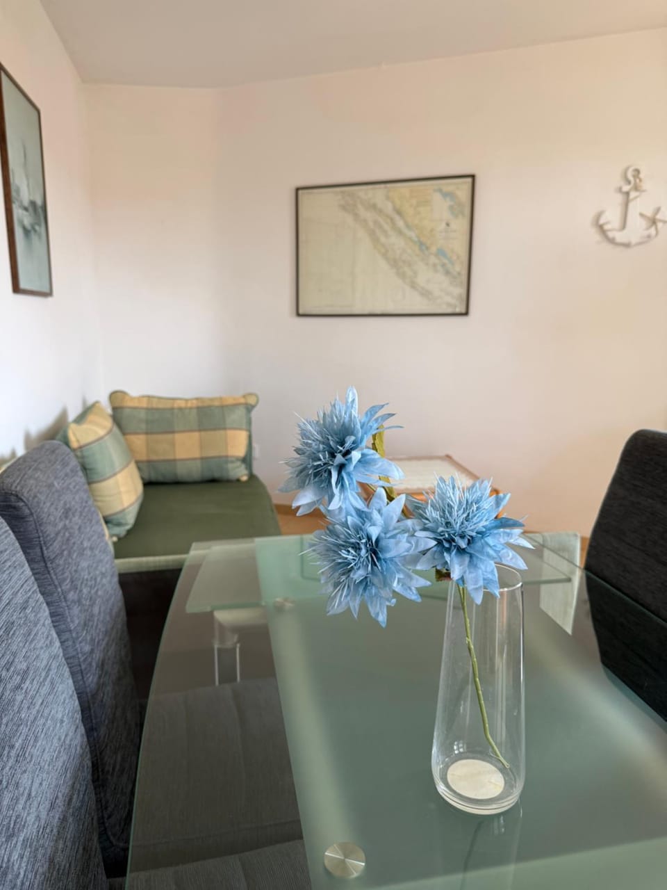 Modern, Sunny Beachside Apartment with Balcony Apartment in Šibenik-Knin County, Croatia
