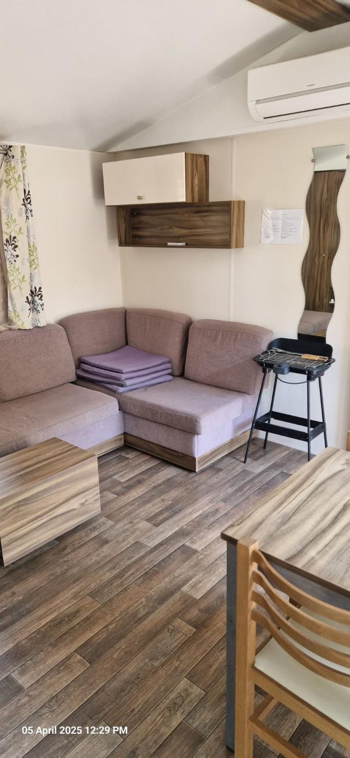 La Baume La Palmeraie Camping Resort Campground/ 
RV Resort in Fréjus